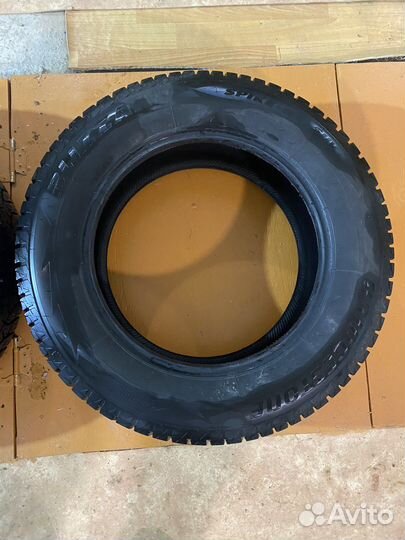 Bridgestone Blizzak Spike-02 SUV 225/65 R17 106T