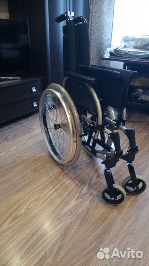 Инвалидная коляска новая