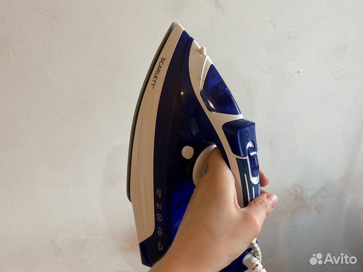 Утюг Scarlett sc-s130k22