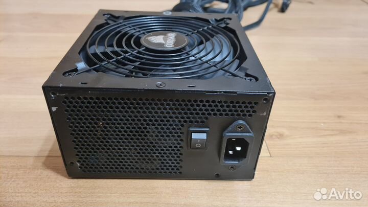 Corsair CX700, 700W