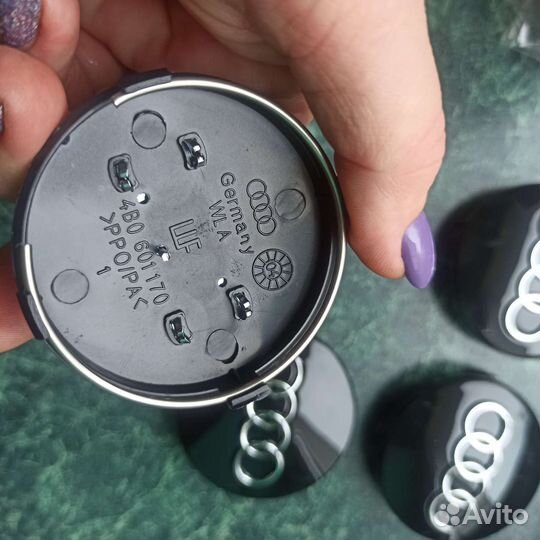 Заглушки диска Ауди чёрный глянец