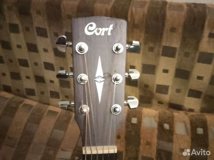 Гитара Cort