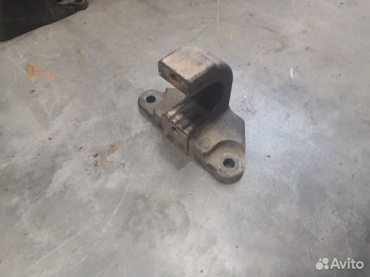 Кронштейн kamaz 5490