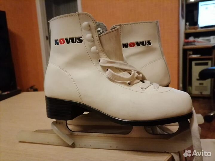 Коньки фигурные Novus, 35