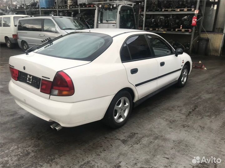 Разбор на запчасти Mitsubishi Carisma