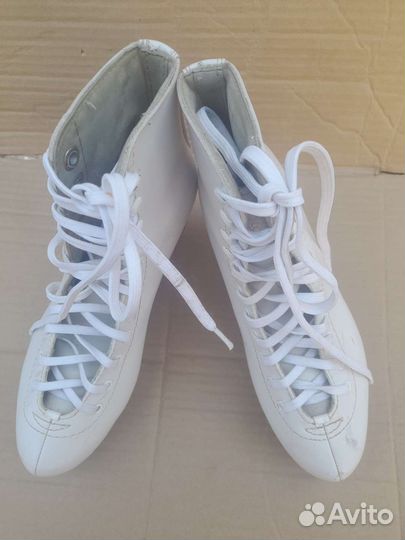 Коньки фигурные размер 37