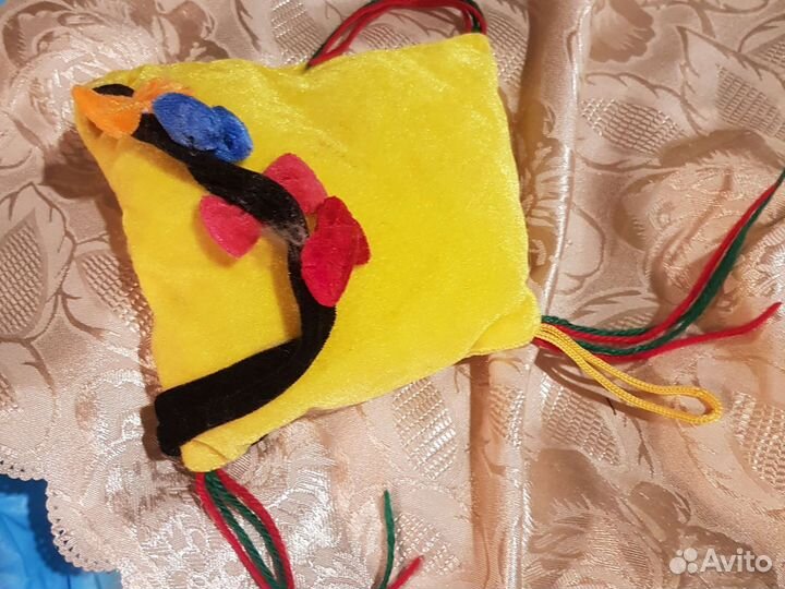 Игольница или подушка для значков