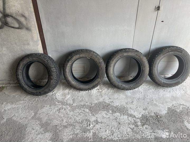 Michelin X-Ice North 4 195/60 R15