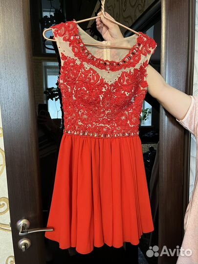 Вечернее короткое платье 42-44 размер