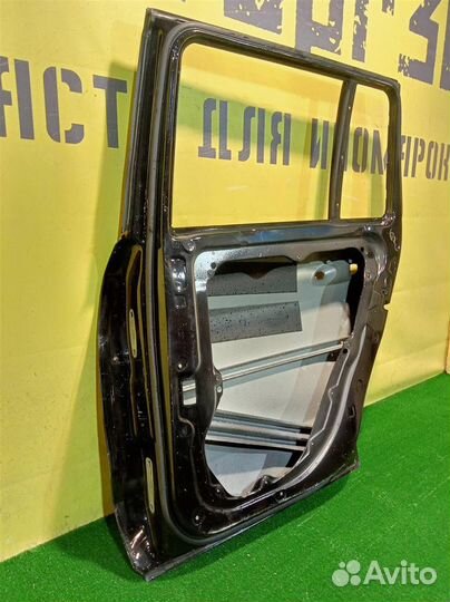 Дверь задняя правая mersedes benz GL-Class (X166)