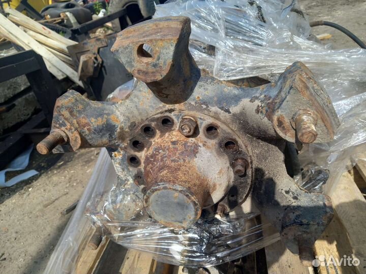 Крышка задней и средней полуоси краз 260,6443