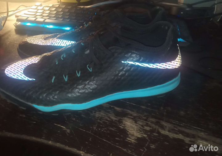 Футбольные бутсы 42-43 размер