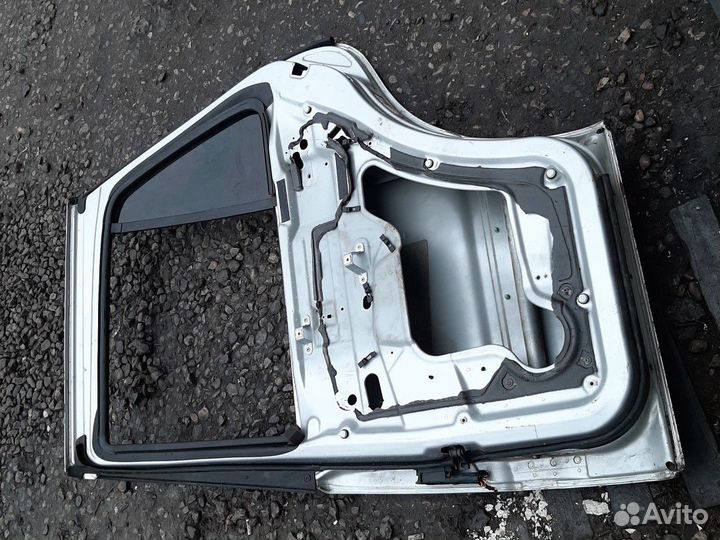 Дверь задняя правая Мерседес ML W163 без коррозии