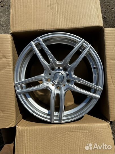 Литые диски r17 LS 569