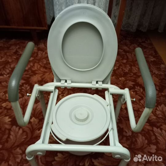 Санитарный стул туалет