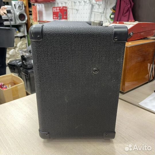 Басовый комбоусилитель Kustom KBA10X