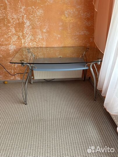 Кухонный стол