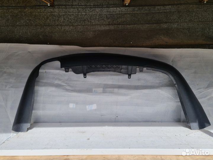 Спойлер (юбка) бампера задний Volkswagen Passat B6