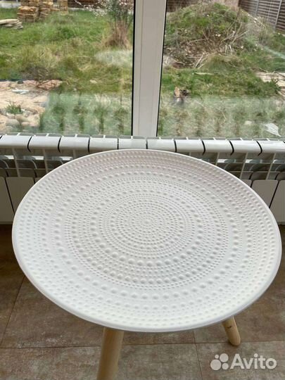 Стол журнальный круглый