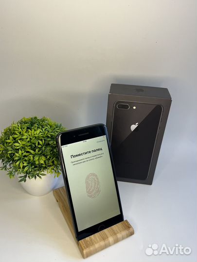 iPhone 8 Plus, 64 ГБ