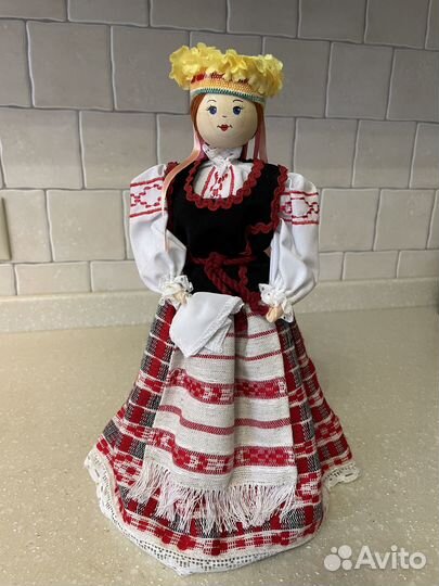 Декоративные куклы в национальном костюме