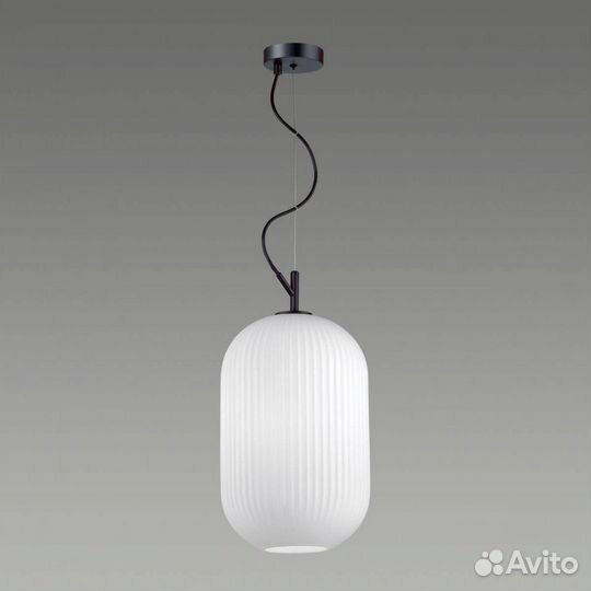 Люстра подвесная на кухню современная