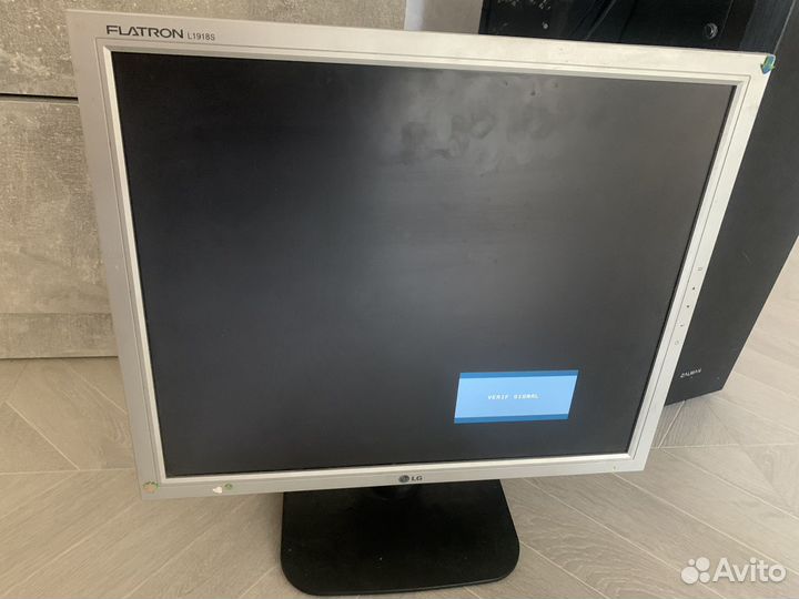 Монитор LG