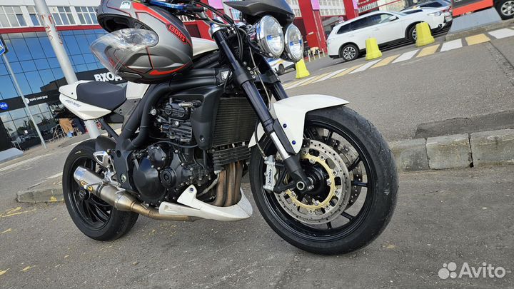 Triumph Speed Triple 1050 (пробег 15000км)