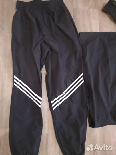 Спортивный костюм женский