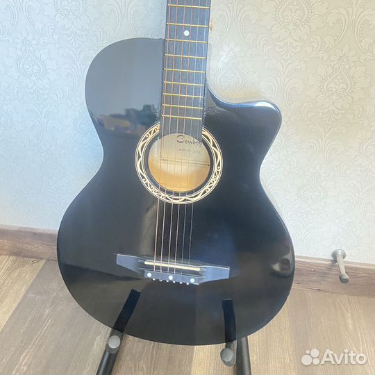 Акустическая гитара