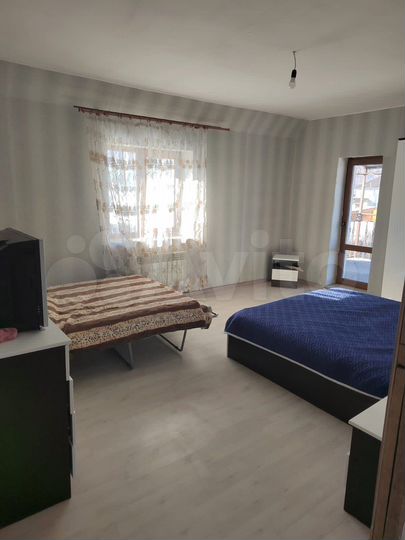 Дом 325 м² на участке 18 сот.