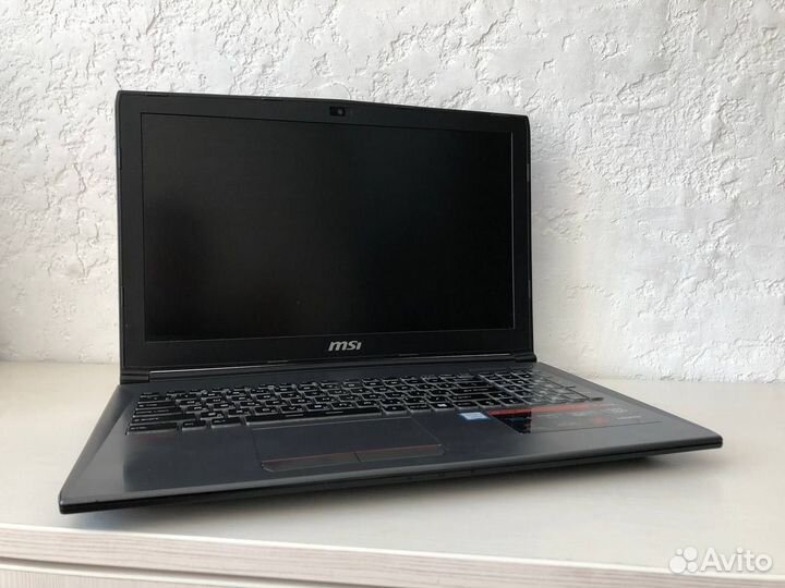 Игровой ноутбук msi GF62 8RE-043