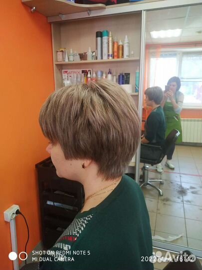 Услуги парикмахера-колориста, оформление бровей