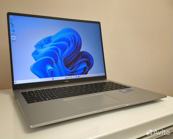 Honor magicbook x16 i5-12450h 16/512