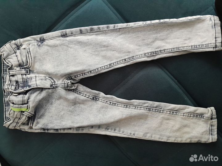 Вещи на мальчика.Костюм,джинсы,кофта,куртка,желет