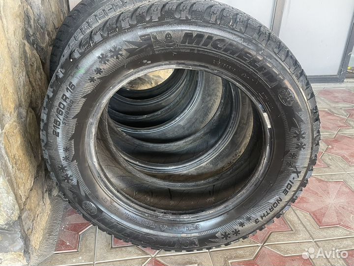 Michelin X-Ice North 3 215/60 R16
