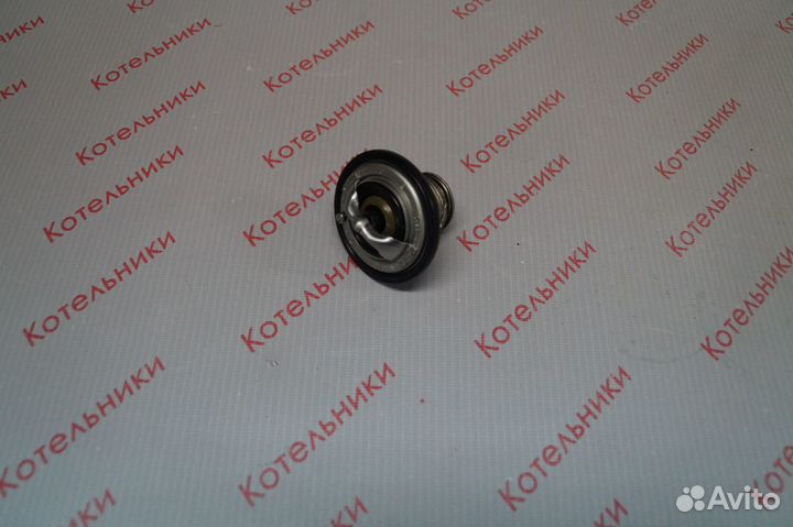 Nissan 21200-6N210 Термостат