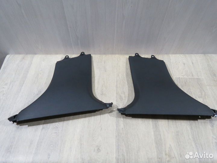 Обшивка центральной стойки Mercedes Benz W205