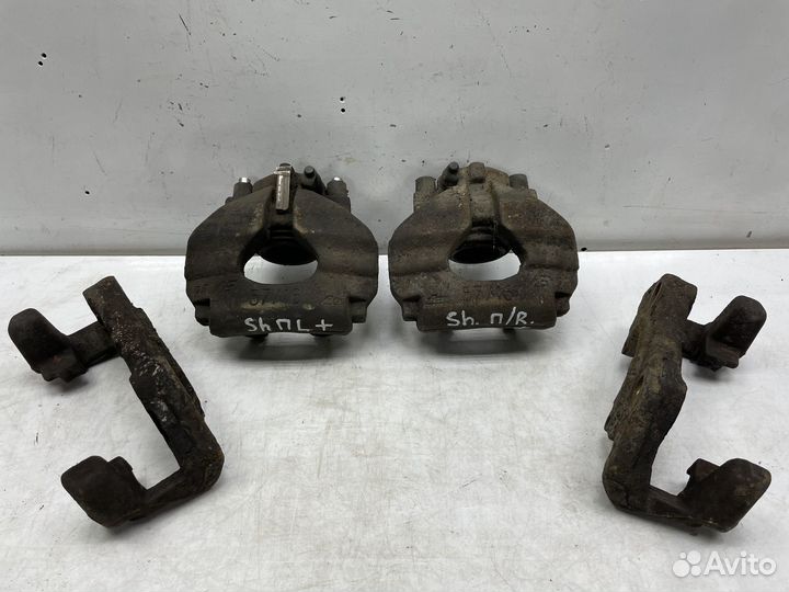 Суппорт передний левый/правый Volkswagen Sharan 20