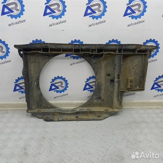 Диффузор радиатора Peugeot 206 1.4 TU3A 75 Л.С