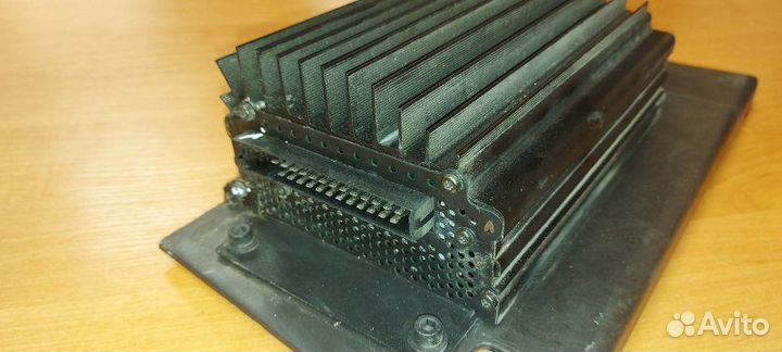 Усилитель магнитолы Audi A8 D2 1994-2002