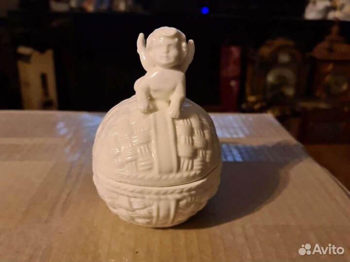 Конфетница бонбоньерка сахарница шкатулка.Европа