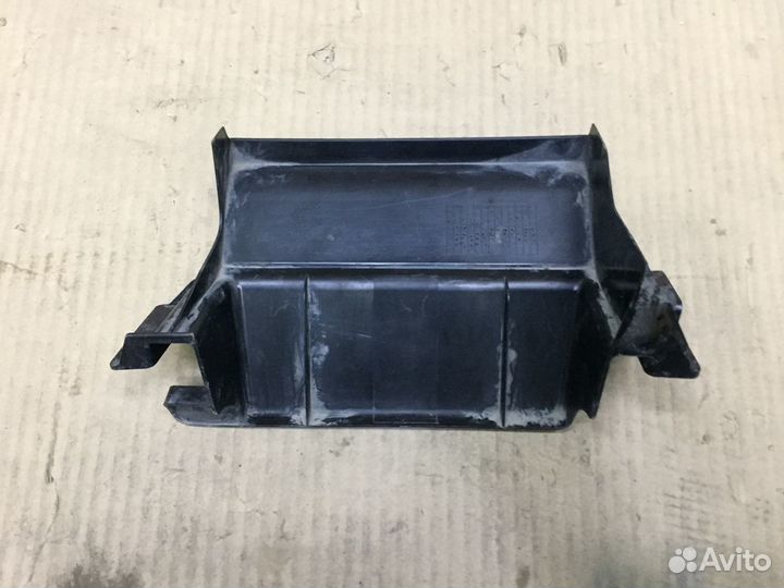 Кронштейн решетки радиатора Outlander GF 12-21