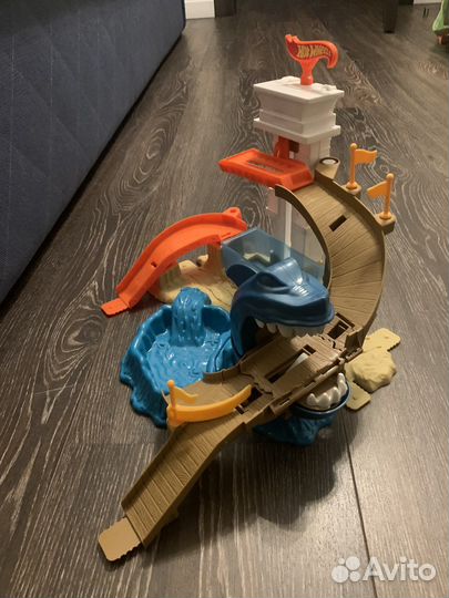 Hot wneels атака Акулы