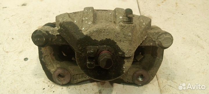 Суппорт передний правый (Changan CS35plus)