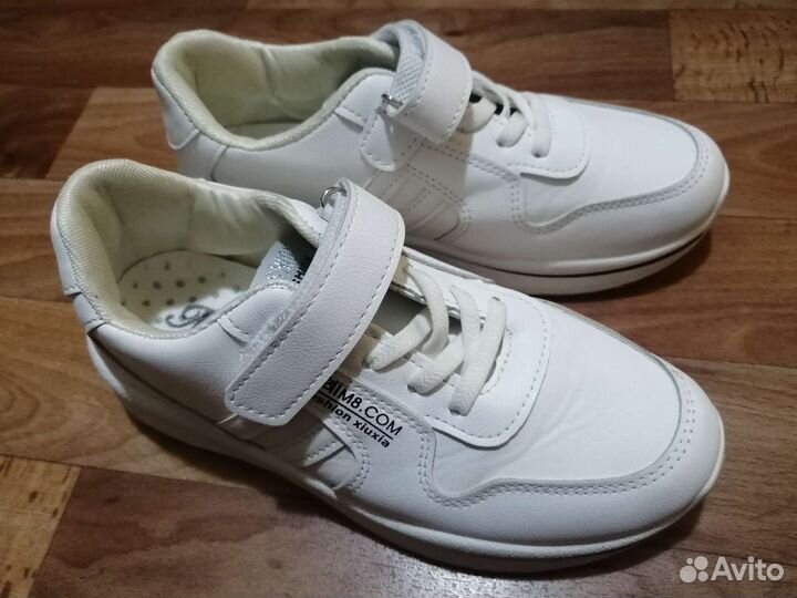 Кроссовки детские