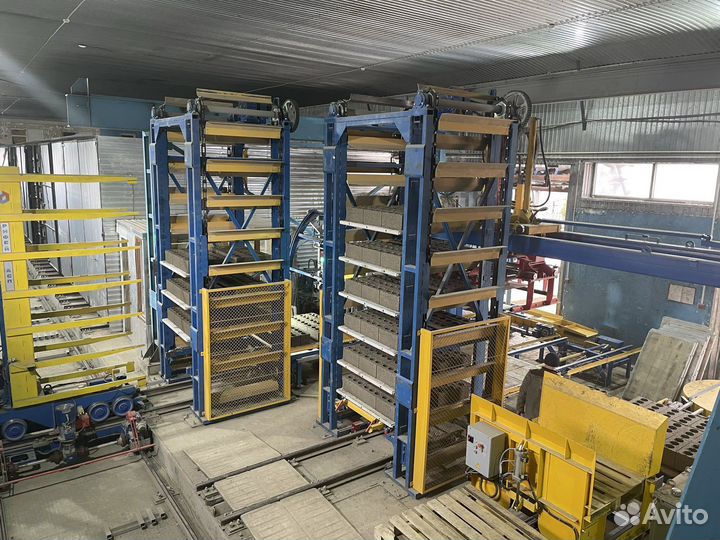 Разнорабочий, (помощник оператора)