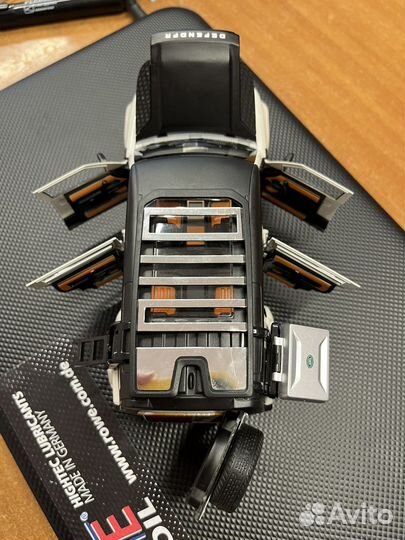 Land Rover Defender 110