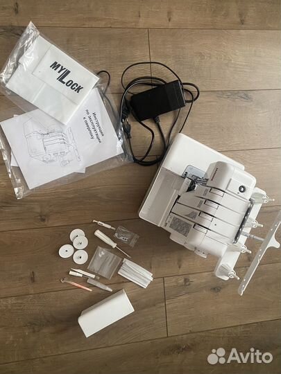 Бытовой оверлок Janome ML 785