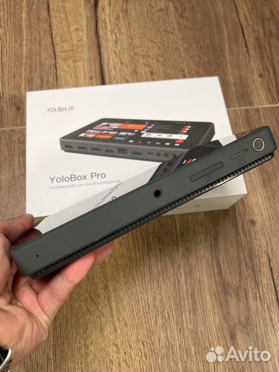 Yolobox pro